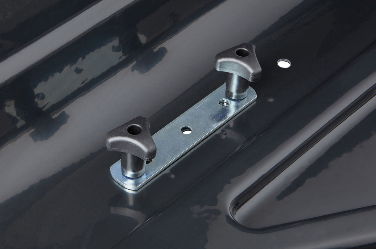 SportRack Vista SR7018 Rectangle-Shaped Roof Top Cargo Box, Lockable, X-Large, Black