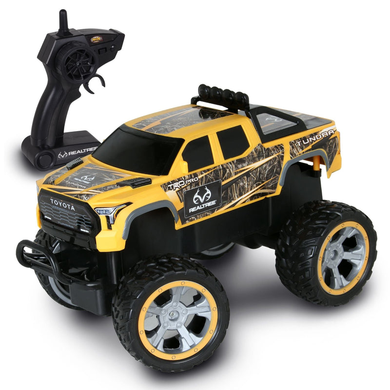 Realtree Toyota Yellow Tundra RC Car, 100-ft Range Y1