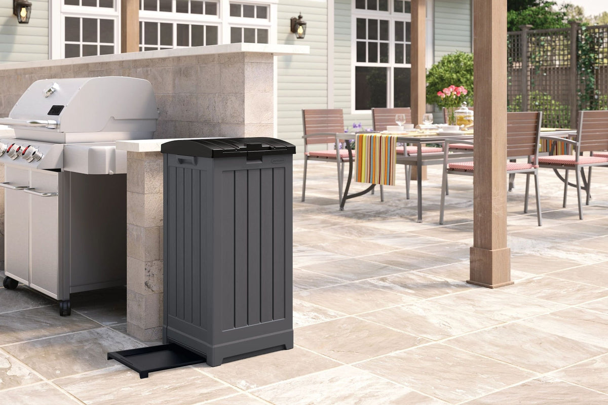 Suncast Trash Hideaway Outdoor Garbage/Trash Refuse Container, 135L