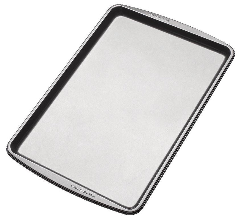 Wilton Essentials Non-Stick Baking Sheet, 10 x 15-in M8